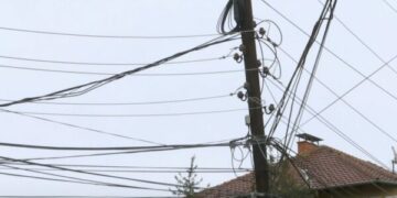 Elektrosever në fshatrat shqiptare në Veri për regjistrimin e njehsorëve, thonë se e kanë njoftuar policinë