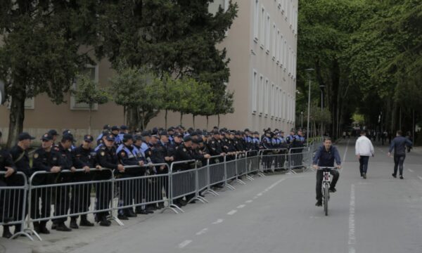Zelensky në Shqipëri, ‘blindohet’ Tirana -Policia zbulon planin për mbarëvajtjen e Samitit për Ukrainën dhe Ballkanin Perëndimor