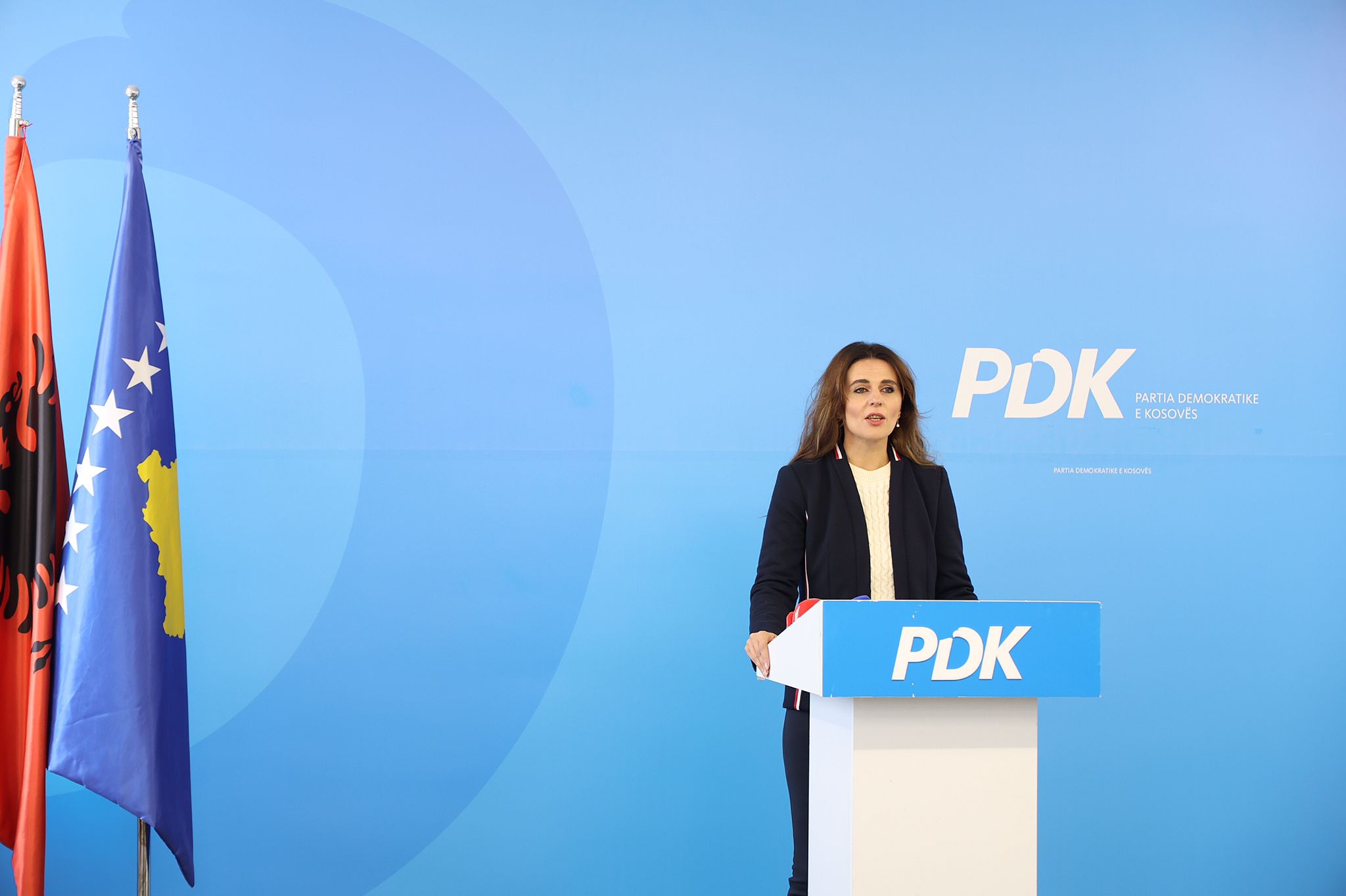 Çitaku: Kurti po krijon kriza me aleatët për t`i fshehur skandalet në qeverisjen e brendshme