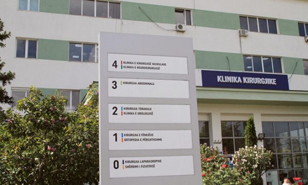 Rifillon aplikimi i implanteve dentare në QKUK