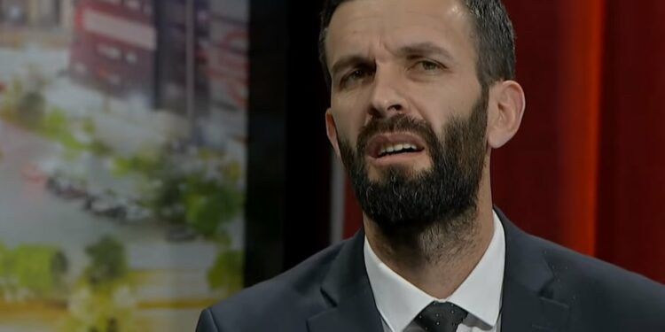 Deputeti i VV, Rrahmani: Guxoj ta kundërshtoj Dejona Mihalin, Mimoza Kusarin e Albin Kurtin