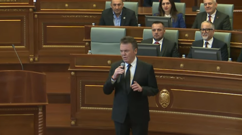 “Sërish vjen marsi” në Kuvend nga Ilir Shaqiri (VIDEO)