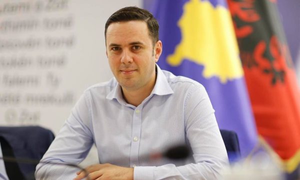 Abdixhiku për Ramazanin: Muaj i kujdesit e i ndarjes së të mirave, vlera për të cilat kemi nevojë