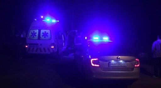 Aksidentohen tri vetura në Vushtrri, tre persona përfundojnë në spital