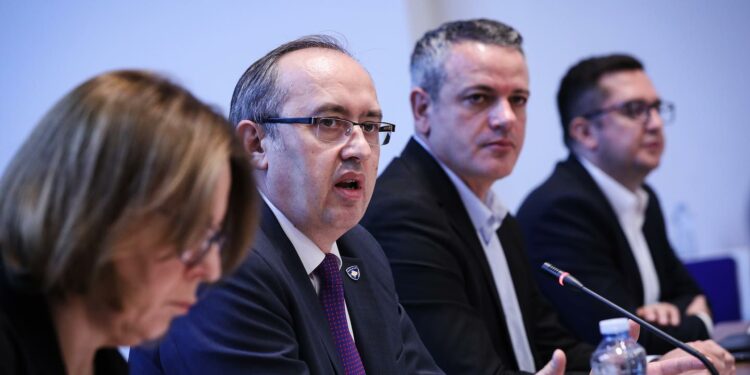 Hoti: S’ka logjikë që Kurti me gjithë këto mashtrime, të zgjidhet sërish kryeministër