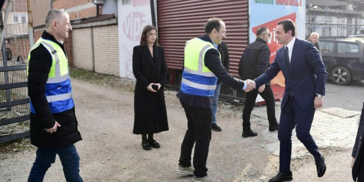 Liburn Aliu jep detaje të reja për ndërtimin e rrugës Prishtinë-Mitrovicë