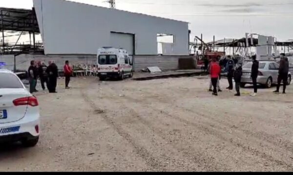 Shpërthim i fuqishëm në këtë qytet shqiptar, një viktimë dhe disa të plagosur, mes tyre edhe një deputet
