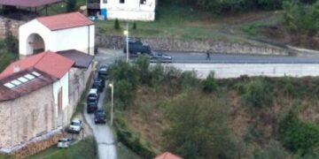 Jakshiq e Trajkovic letër Vuçiqit: Nëse doje luftë në Banjskë, pse çove djem të pa tranjuar e jo ushtrinë