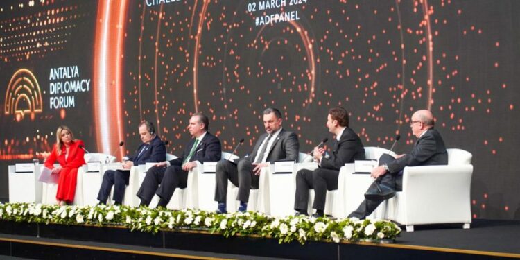 Osmani i replikon Daçiqit, ia përmend Rusinë dhe Ukrainën