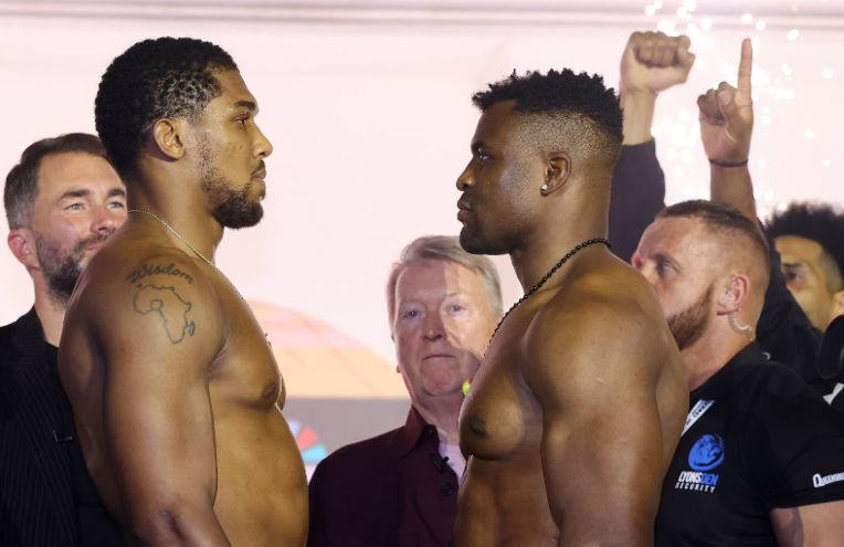 Joshua – Ngannou: Sa para fitojnë boksierët sonte?