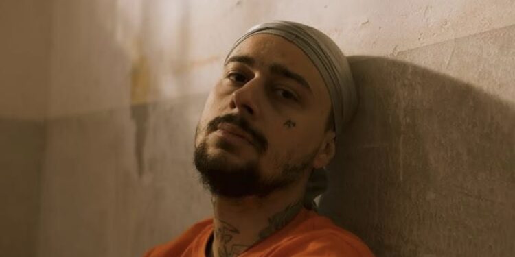 Ishte “live” në ‘TikTok’, Sin Boy sulmohet brutalisht në një sallon bukurie