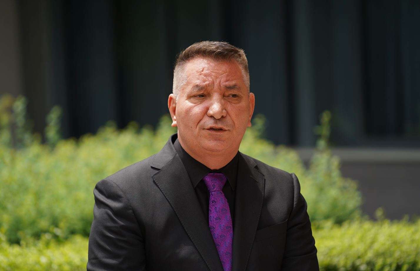 Lekaj thotë se AAK-ja është e hapur edhe për deputetët e pushtetit të cilët e shohin të nevojshëm rrëzmin e Qeverisë