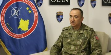 Komandanti i KFOR-it: Kemi katërfishuar praninë në veri