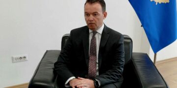 Peci autorizon sekretarin ta ndërpresë kontratën e qerasë me AAK-në, thotë se u kërcënua nga zyrtarët e partisë