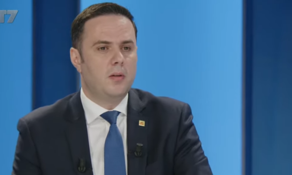 Abdixhiku: Albin Kurti është qyqar, ka kaq shumë pushtet e para dhe viktimizohet