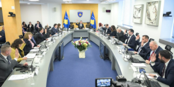 Votimi  për largimin e kryetarëve në Veri, Qeveria ia ndan KQZ’së mbi 250 mijë euro