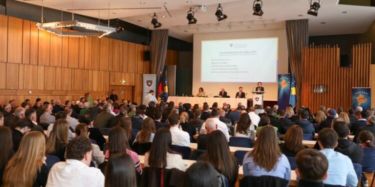 Ministrja Gërvalla në bashkëbisedim me mërgatën në Stuttgart: Mërgata bëri të mundur kthesën historike