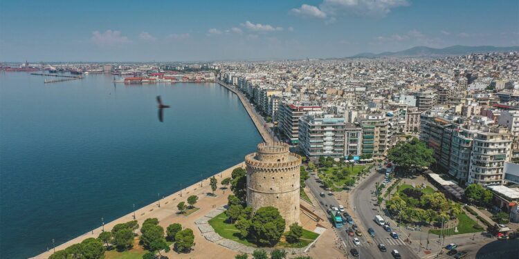 AKB: Mbi 1 milion euro kosovarët shpenzojnë për fundjavë në Greqi