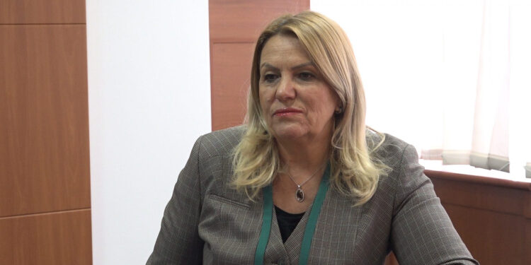 Deputetja e AAK-së për Bedri Hamzën: Njeri punëtorë dhe pozitiv, kam respekt për të