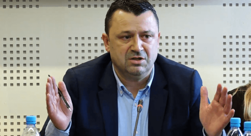 Deputeti i PDK-së: Kurti e ka kryer mandatin me faqe të zezë, ai nuk e njeh as Kushtetutën