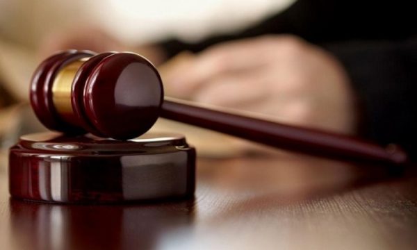 Dështon seanca ndaj 70-vjeçarit që akuzohet për vrasjen e bashkëshortes, kjo është arsyeja
