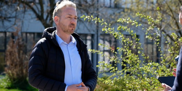 Ish deputeti i VV-së: Nuk e kuptoj pse një qeveri që i ka 51% dëshiron t’ia shkurtoj vetes mandatin!