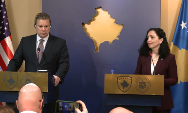Escobar e quan presidenten Osmani “garantuese kryesore” të marrëdhënieve Kosovë-SHBA