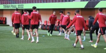 Sfidat me Finlandën dhe Zvicrën / Shqipëria U-21 përgatitet në stadiumin “Air Albania”