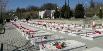 Përkujtohet Masakra e Krushës së Madhe, e pranishme presidentja Osmani