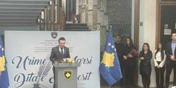 Kurti: Një atdhe ku banojnë mësuesit e mirë, është atdhe i mbarë