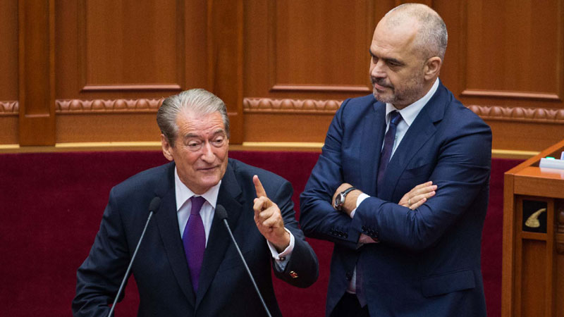 Berisha akuzon Ramën, thotë se vodhi së paku 1.4 miliard euro