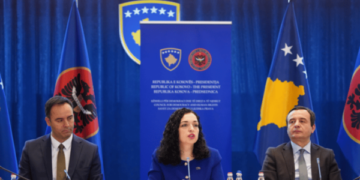 Anëtarësimi i Kosovës në KiE “mbërrin” në Paris -Bakoyannis fillimisht çarmatosi krerët e shtetit
