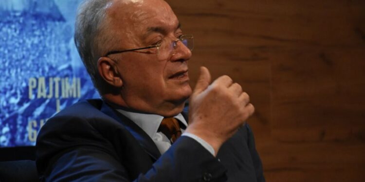 Xhavit Haliti: Besnik Bislimi nuk po shkëlqen në diplomaci e as në politikë
