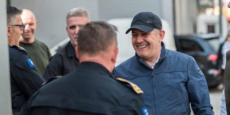 14 kërkesat e Policisë/ Ministri Sveçla do të takohet sot pasdite me Sindikatën