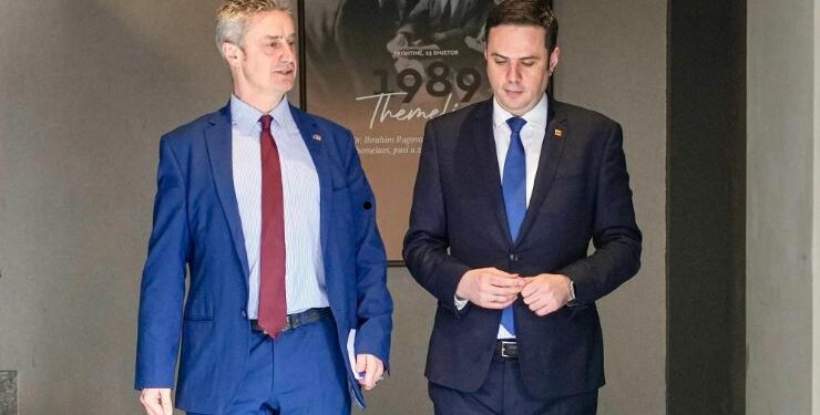 Abdixhiku takon ambasadorin britanik: Raportet në mes dy vendeve – garanci për të ardhmen e Kosovës