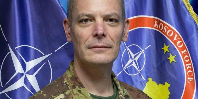 Brigadieri i KFOR’it  mesazhe nga Budapesti: Kush do telashe me njerëzit tanë, përballet me organizatën më të fuqishme ushtarake në botë