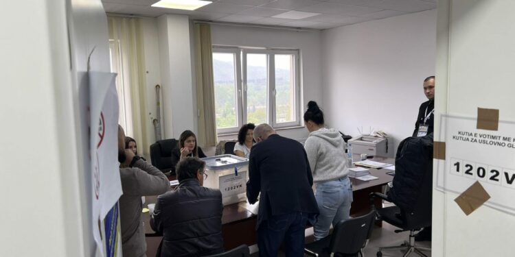 Shtatë qytetarë deri më tani votojnë në Leposaviq