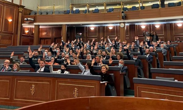 Deputeti i VV-së: Po punojmë ngushtë me ndërkombëtarët që të jemi të gatshëm të përballemi me çfarëdo provokimi nga Serbia