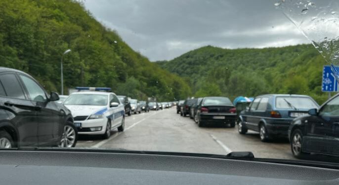 Serbia po i ndalon edhe shqiptarë e Luginës, reagon Shaip Kamberi: Mirë se vini në të 90-tën!