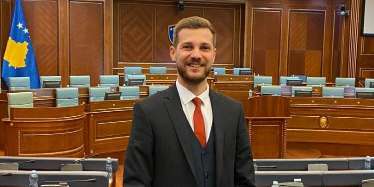 Batusha: Gara është për vendin e dytë dhe për mbijetesë, votuesit tashmë e kanë zgjedh fituesin
