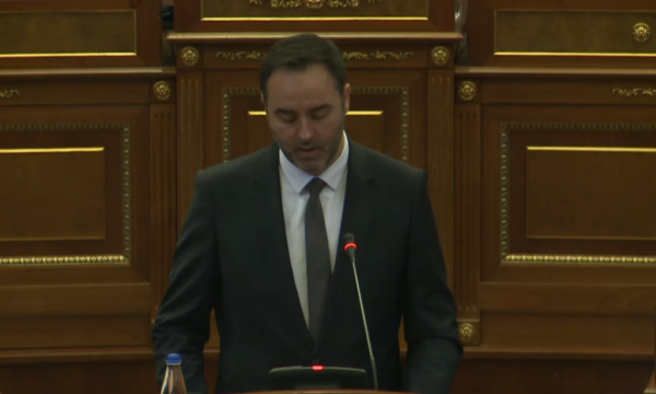 Konjufca: Beteja e Koshares shënon një përbashkim të lartë kombëtar, u zhvillua krah për krah me NATO’n