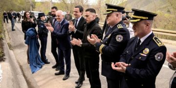 Kurti pas vizitës në veri: Qeverisja është shërbim pa dallim dhe pa privilegje, republika është e të gjithë qytetarëve!