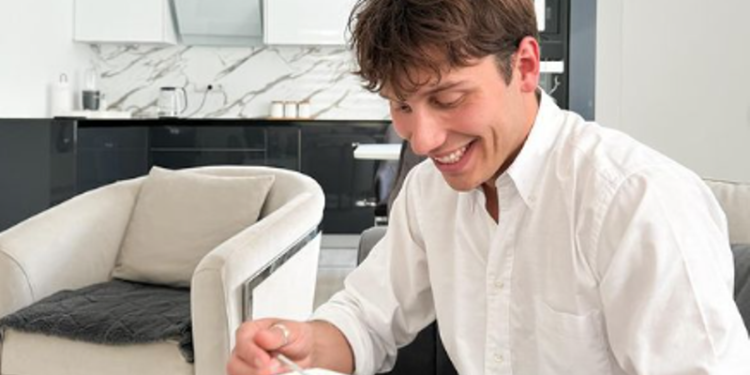 Blerando uron Bajramin: Mos harroni me hangër bakllavë