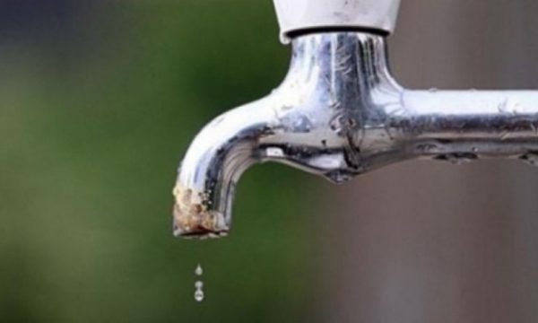 Dëmtohet një gyp, dy lagje në Prishtinë mbesin pa ujë