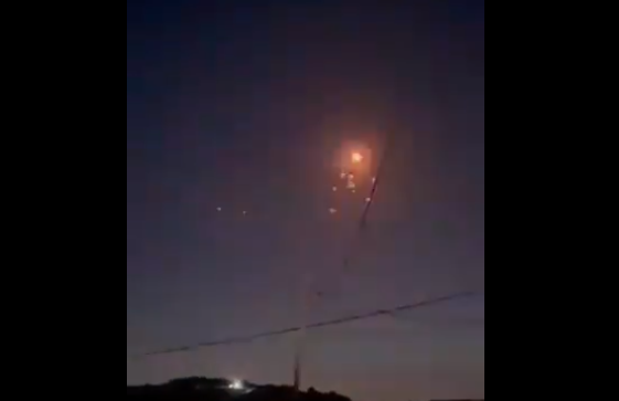 Pamjet nga sulmi i Iranit ndaj Izrealit (VIDEO)