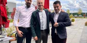 Jeta shkruan romane – thote avokati Koci, pasi e beri nje gjest bamiresie!