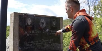 Djali i dëshmorit Sokol Preteni: Jam në gjendje të japë jetën për vendin sikurse babai im (VIDEO)