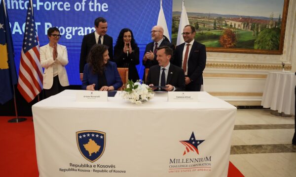 Hyn në fuqi programi me MCC-në, Rizvanolli: Kosova do të bëhet shteti me kapacitetin më të madh të baterive