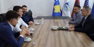 Afaristi i njohur nga diaspora, Bali Baliu, pritet nga kryetari Idrizi dhe nënkryetari Zhegrova: Komuna e Vushtrrisë i ofron mbështetje për investime