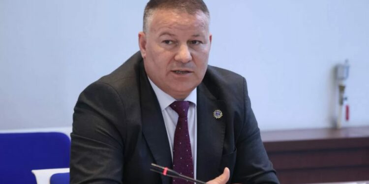 Hoxha: Ka kërcënim dhe rrezik për një sulm të ri në veri